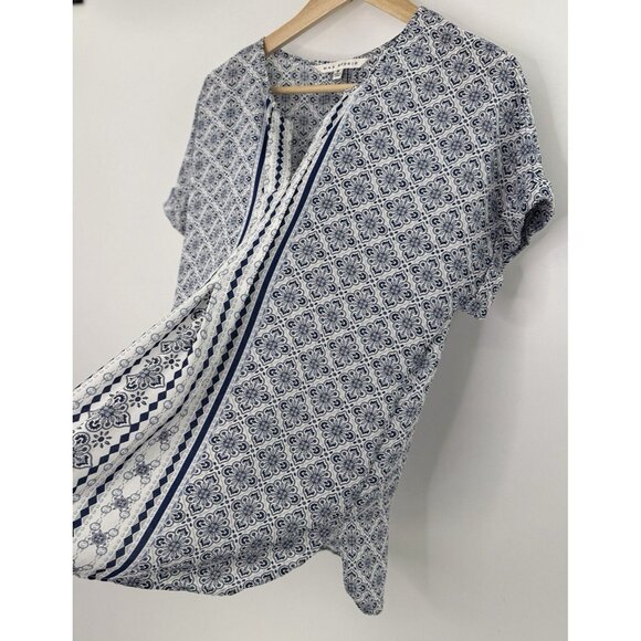 Max Studio Blue‎ & White Chiffon Split V-Neck Blouse Sz M Boho, Preppy, Workwear - Picture 5 of 9